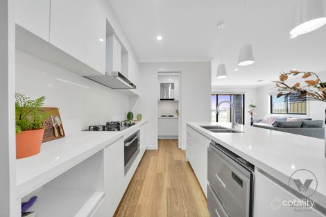 Property photo of 17 Wondrous Boulevard Tarneit VIC 3029