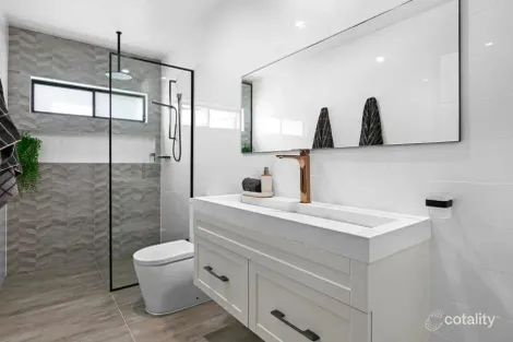 Property photo of 8 Petersen Avenue Southport QLD 4215