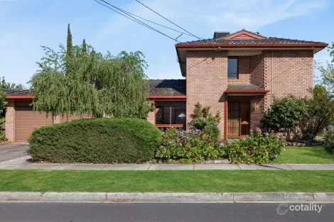 Property photo of 13 Toirram Road Mount Waverley VIC 3149