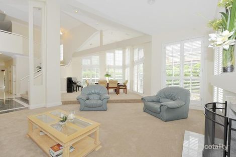 Property photo of 13 Pinehurst Place Carindale QLD 4152