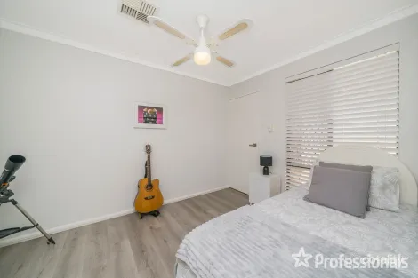 Property photo of 11 Claygate Way Kingsley WA 6026