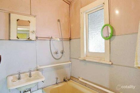 Property photo of 12 Volum Street Manifold Heights VIC 3218