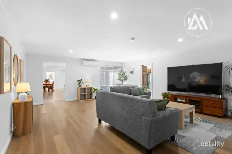 98 Yarralumla Dr, Langwarrin, VIC 3910