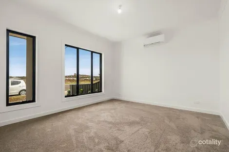 Property photo of 35 Carmichael Road Craigieburn VIC 3064