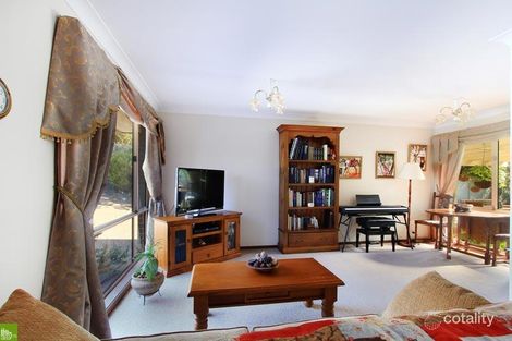 Property photo of 32 Sheringa Grove Cordeaux Heights NSW 2526