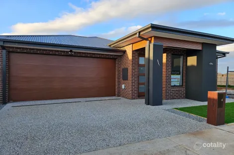 2 Newcastle Rd, Rockbank, VIC 3335