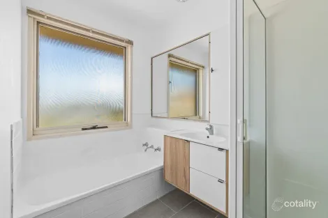 Property photo of 2 Gabo Way Morwell VIC 3840