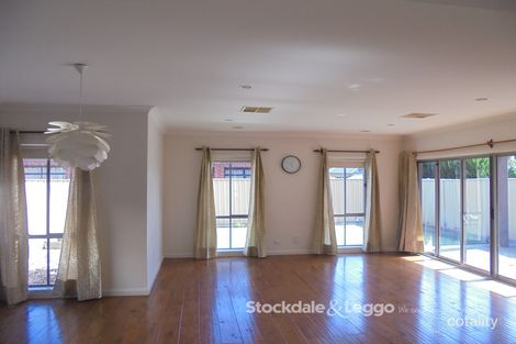 Property photo of 26 Landcox Way Caroline Springs VIC 3023