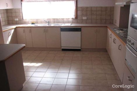 Property photo of 12 Cunningham Drive Endeavour Hills VIC 3802