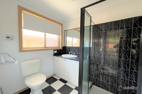 Property photo of 18 Chris Court Hillside VIC 3037