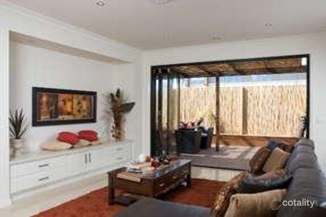 Property photo of 19 Chase Boulevard Berwick VIC 3806