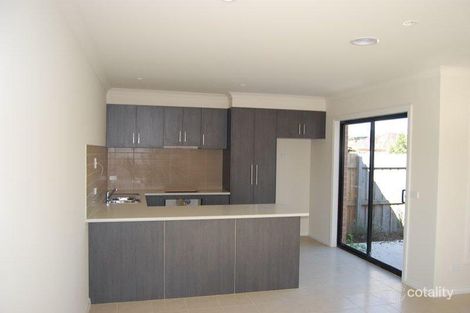 Property photo of 2 Ruth Street St Albans VIC 3021