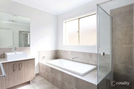 Property photo of 10 Chancery Road Werribee VIC 3030