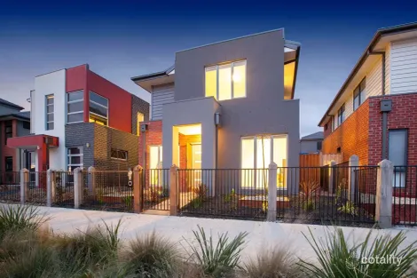 Property photo of 6 Royal Circuit Point Cook VIC 3030