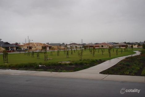 24 Starbush Gdns, Success, WA 6164