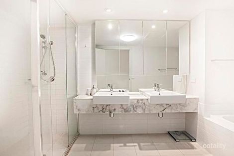 Property photo of 3205/100 Harbour Esplanade Docklands VIC 3008