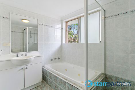Property photo of 4/27-28 Parkside Lane Westmead NSW 2145
