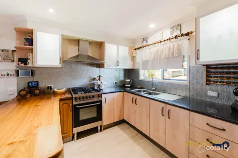 Property photo of 2 Farrell Court Beaconsfield QLD 4740