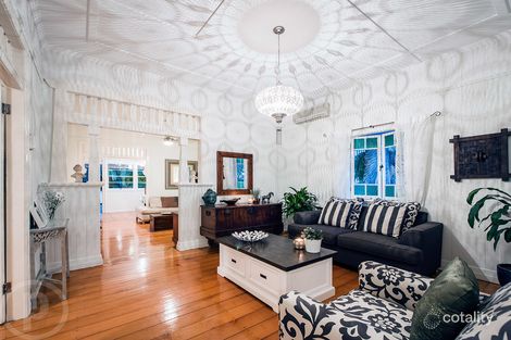 Property photo of 30 Boundary Road Camp Hill QLD 4152