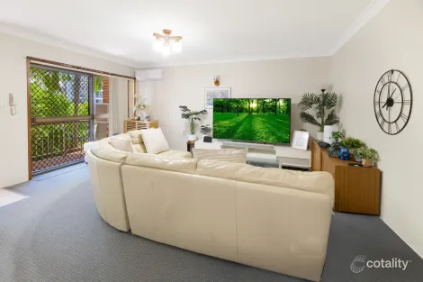Property photo of 7/17 Surf Parade Broadbeach QLD 4218