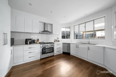 Property photo of 27 Falcon Road Macleod VIC 3085