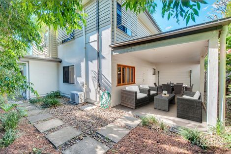 3 Blake St, Wooloowin, QLD 4030