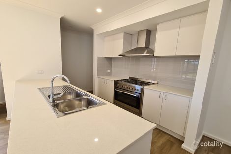 Property photo of 8 Medieval Crescent Mooroopna VIC 3629