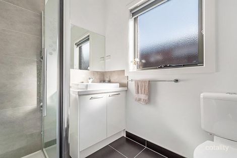 Property photo of 32 Travers Street Craigieburn VIC 3064