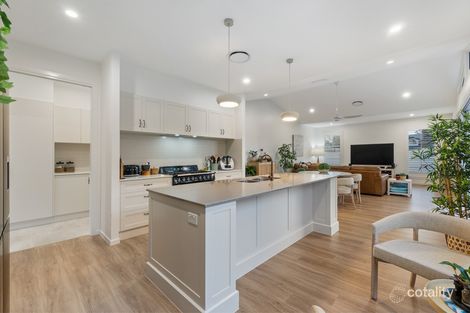 Property photo of 2 Devonstone Street Cleveland QLD 4163
