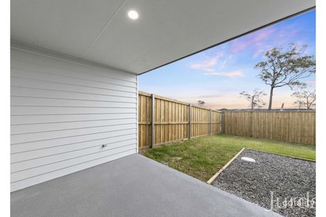 Property photo of 2/66 Malachite Street Chisholm NSW 2322