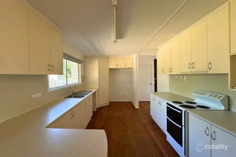 Property photo of 49 Leichhardt Drive Moranbah QLD 4744