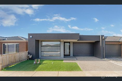 Property photo of 64 Stettler Boulevard Mickleham VIC 3064