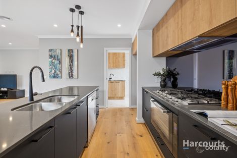 Property photo of 72 Smile Crescent Wyndham Vale VIC 3024