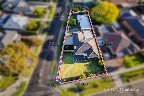 49 Snell Gr, Oak Park, VIC 3046