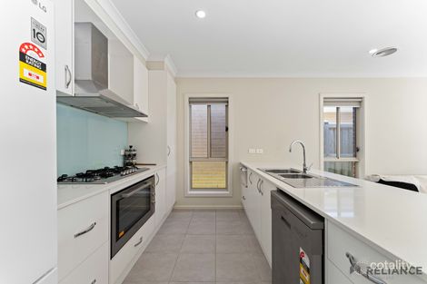 Property photo of 8 Jolimont Avenue Mickleham VIC 3064