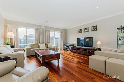 Property photo of 11 Cottesloe Boulevard Tarneit VIC 3029