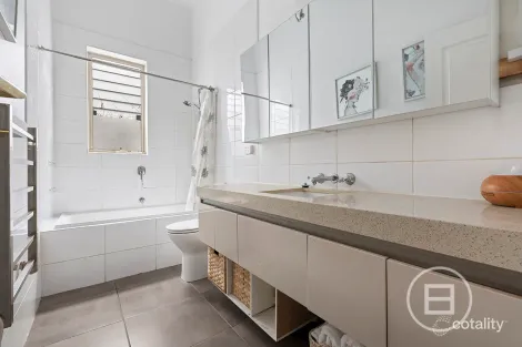Property photo of 172 Dow Street Port Melbourne VIC 3207