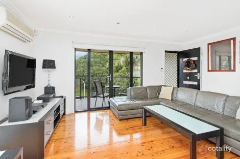 Property photo of 46 The Parkway Balgownie NSW 2519
