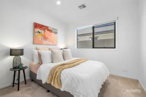 Property photo of 10 Alan George Terrace Somerville VIC 3912