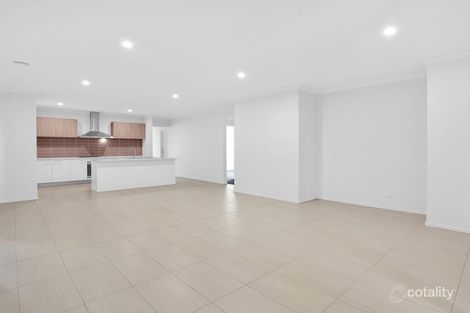 Property photo of 43 Wiltshire Boulevard Thornhill Park VIC 3335
