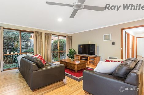 Property photo of 14 Wyuna Walk Mooroolbark VIC 3138
