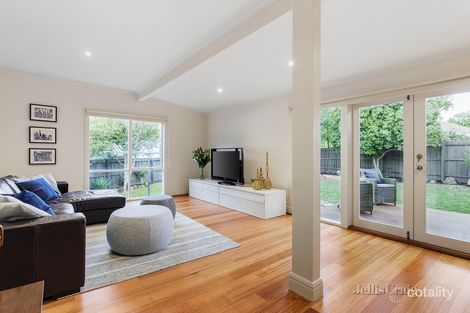 Property photo of 11 Grace Court Mont Albert VIC 3127