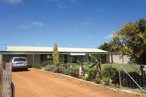 42 Eakins Cres, Wandina, WA 6530