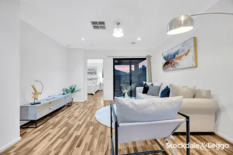 Property photo of 4 Wreath Drive Tarneit VIC 3029