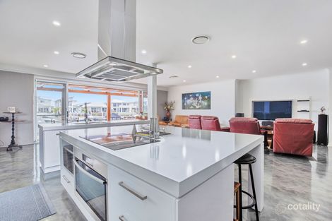 Property photo of 10 Sundown Place Jacobs Well QLD 4208