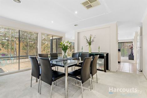 Property photo of 12 Poppy Drive South Morang VIC 3752