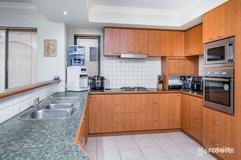 11 Daley St, Yokine, WA 6060