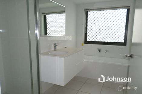 Property photo of 7 Gerbera Place Yamanto QLD 4305