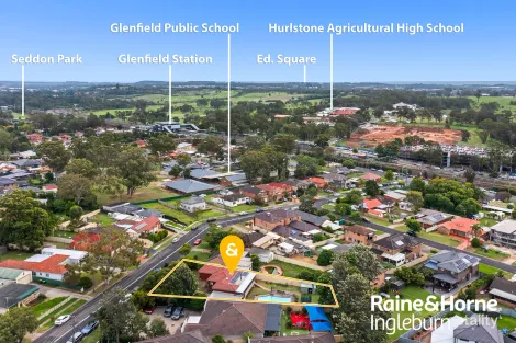 Property photo of 16 Chesham Parade Glenfield NSW 2167