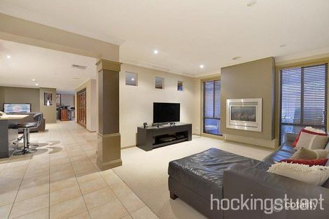 Property photo of 17 St Annes Crescent Berwick VIC 3806